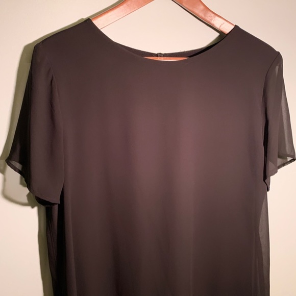 Vince Camuto chiffon overlay high-low blouse - Picture 2 of 6